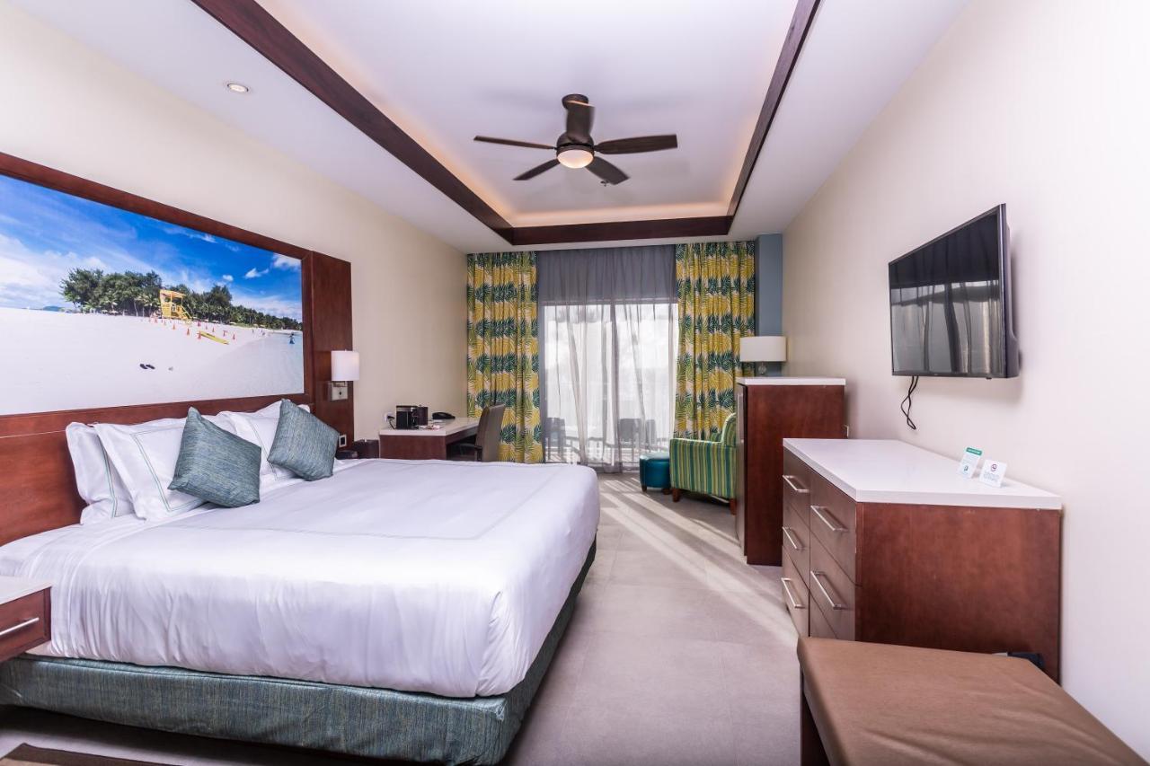Surfrider Resort Hotel Saipan Esterno foto